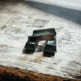 OLOVO K LITÍ ČISTOTA 99,95%-1KG