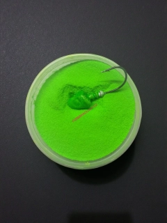 GUMOVÁ BARVA NA JIGOVÉ HLAVIČKY FLUO GREEN 500G